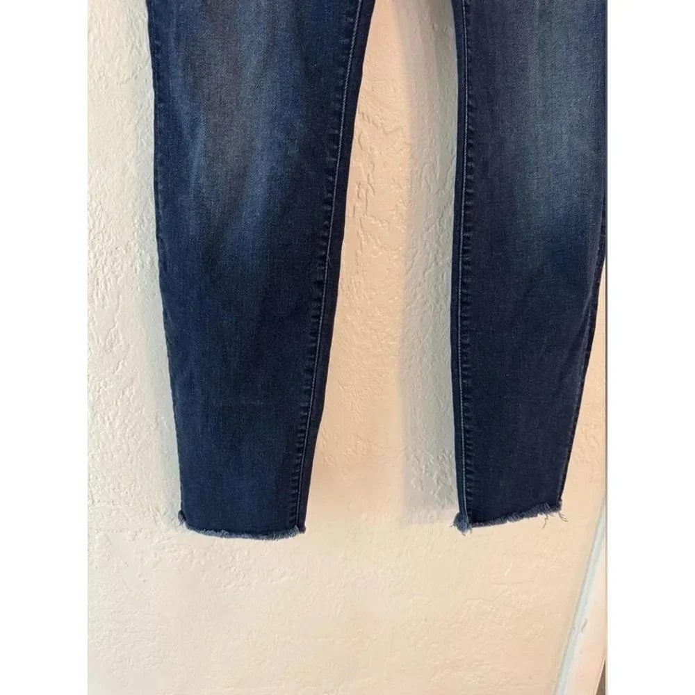 Mother Jeans High Waisted Looker. Ankle Fray Wash. Last Call. Blue. Sz 27 - Picture 4 of 16
